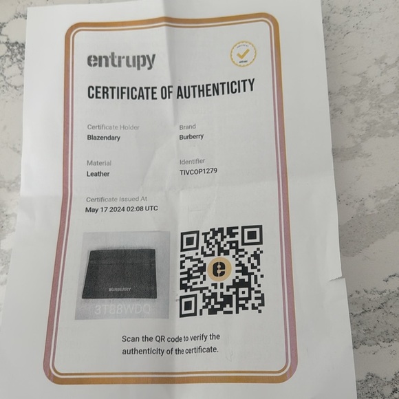 Burberry Grainy Leather Card Case - Picture 6 of 8